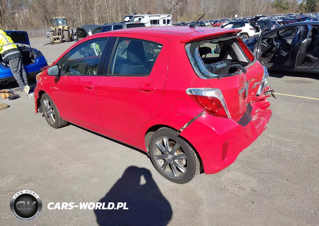 2013 Toyota Yaris Se VIN:JTDKTUD31DD565724 - 3