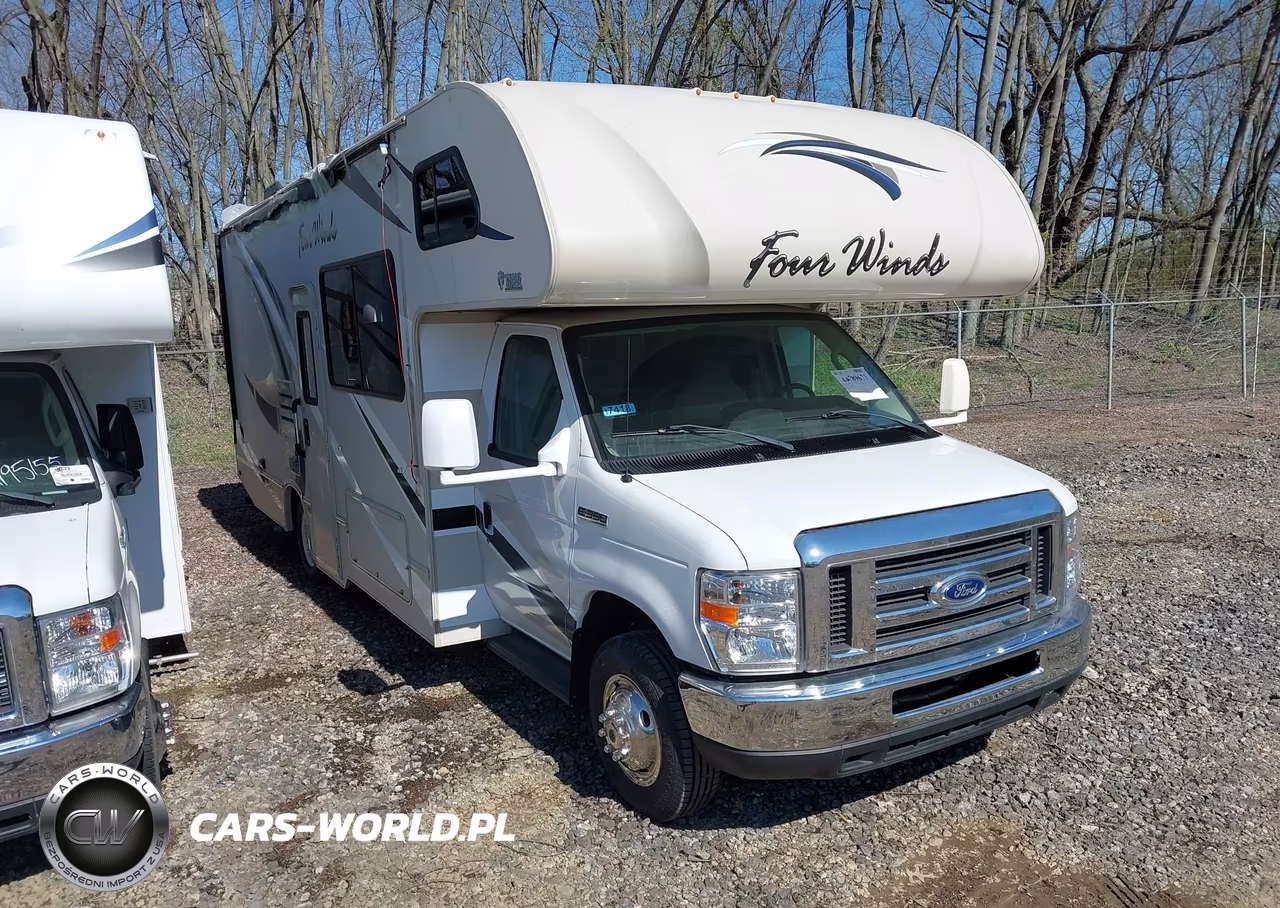 2017 Ford E-350 Cutaway