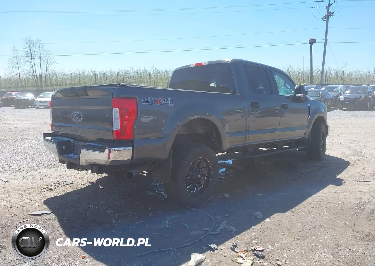 2018 Ford F-250 Xlt VIN:1FT7W2B67JEB44854 - 4