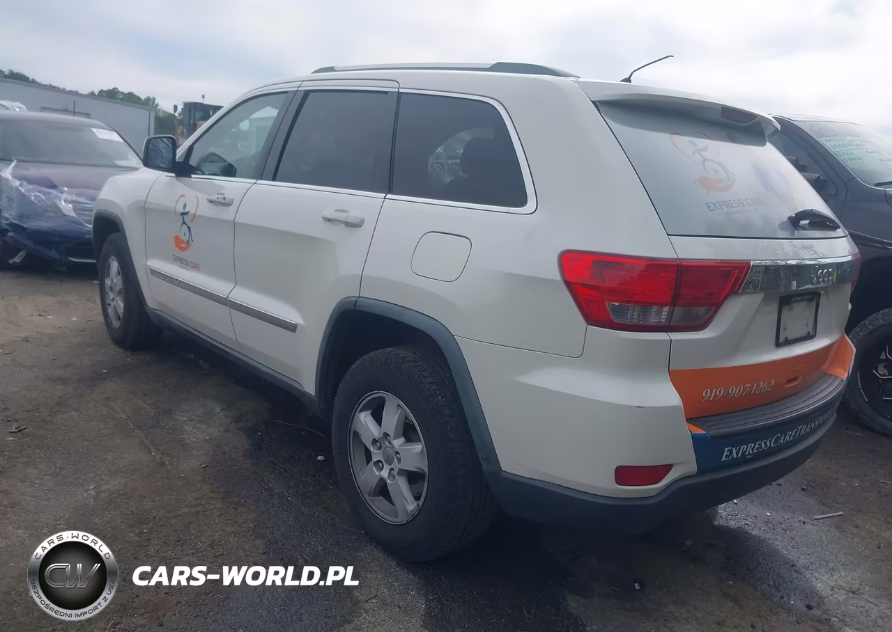 2011 Jeep Grand Cherokee Laredo VIN:1J4RS4GG8BC554071 - 3