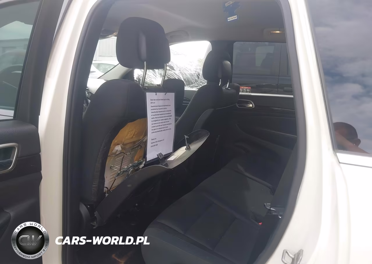 2011 Jeep Grand Cherokee Laredo VIN:1J4RS4GG8BC554071 - 8