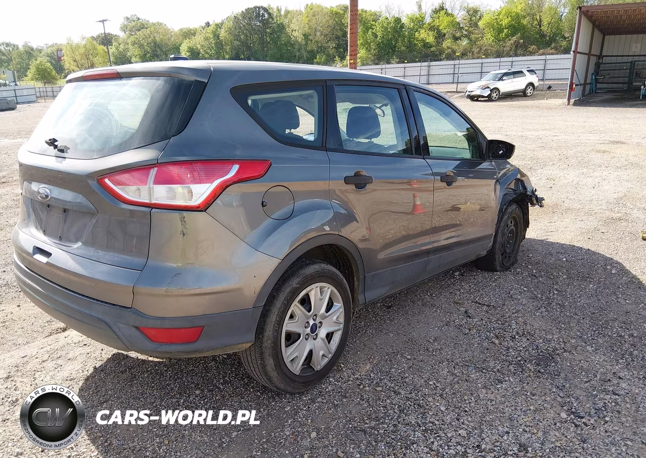 2013 Ford Escape S VIN:1FMCU0F72DUC83162 - 4