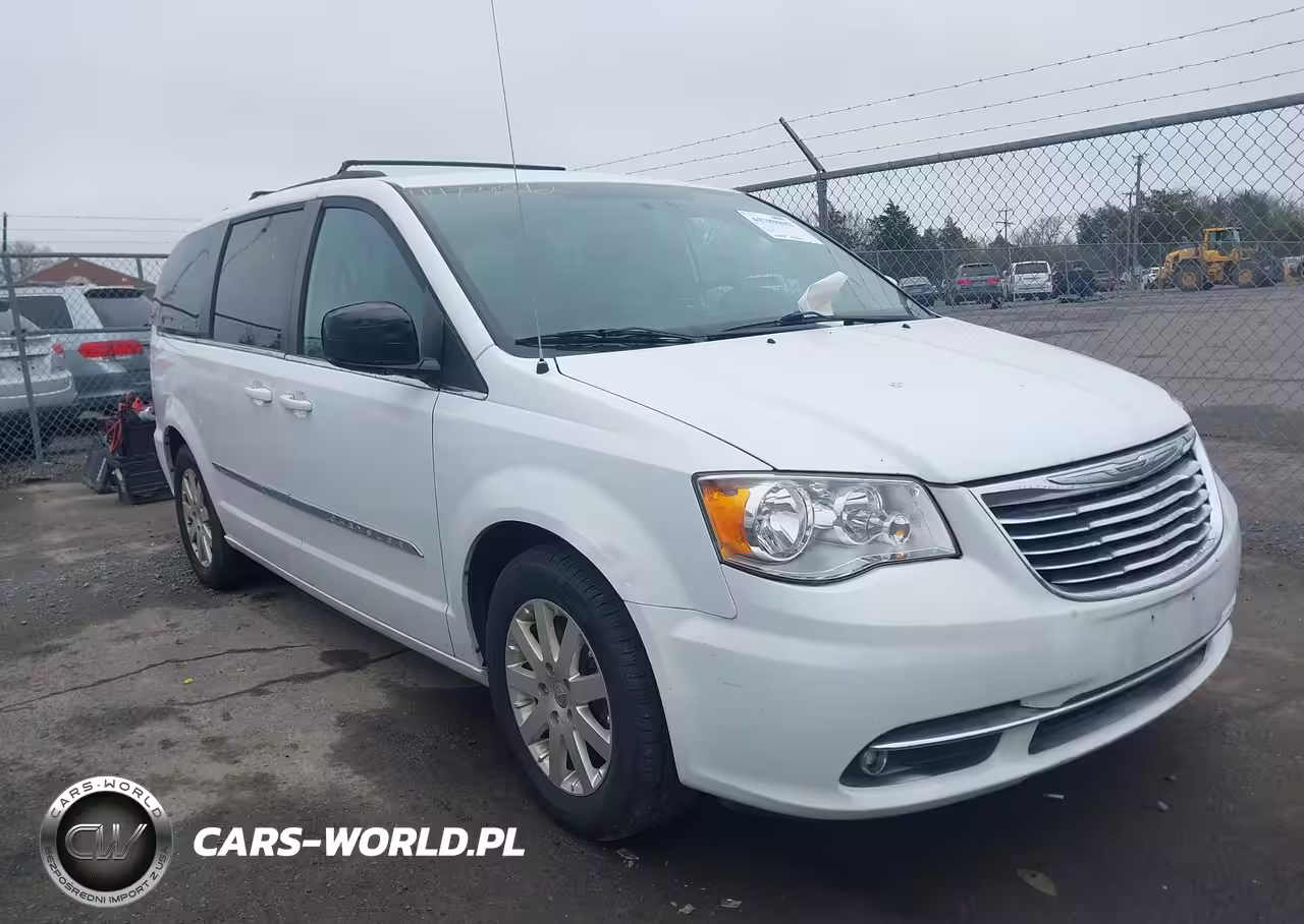 2016 Chrysler Town & Country Touring