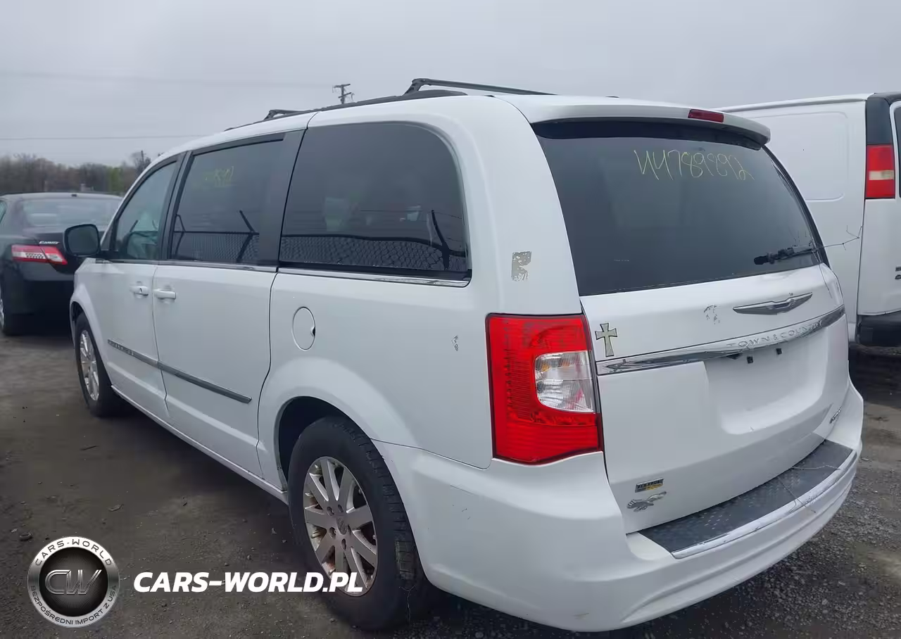 2016 Chrysler Town & Country Touring VIN:2C4RC1BG8GR238208 - 3