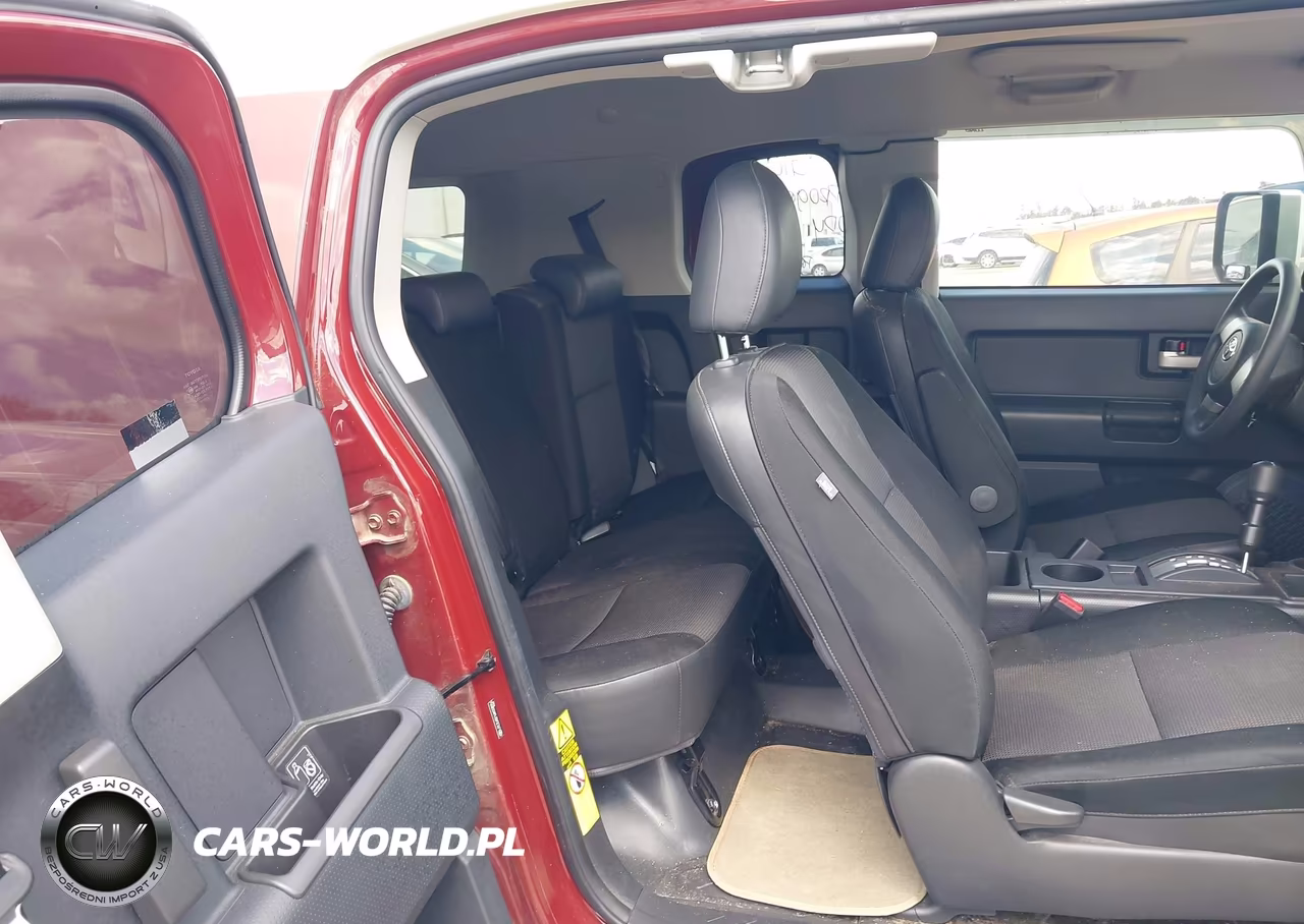 2010 Toyota Fj Cruiser VIN:JTEZU4BF5AK008956 - 8