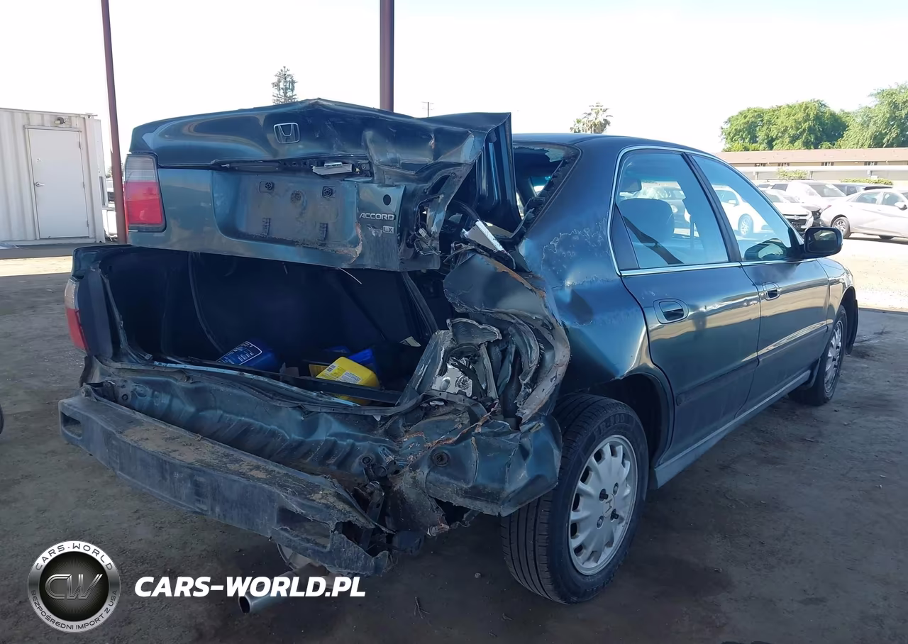 1996 Honda Accord Lx-Ex VIN:1HGCD5635TA040302 - 4