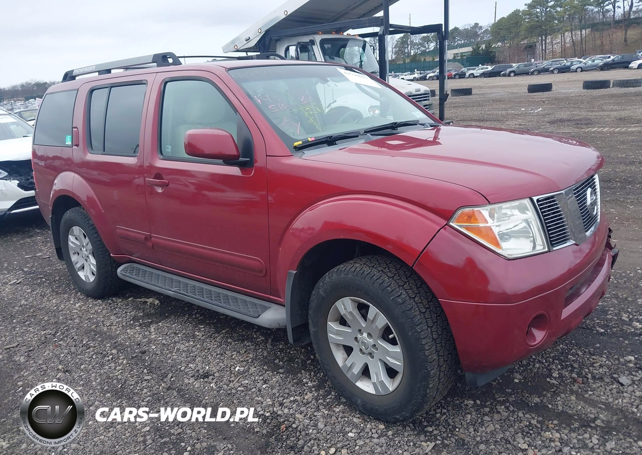2005 Nissan Pathfinder Le