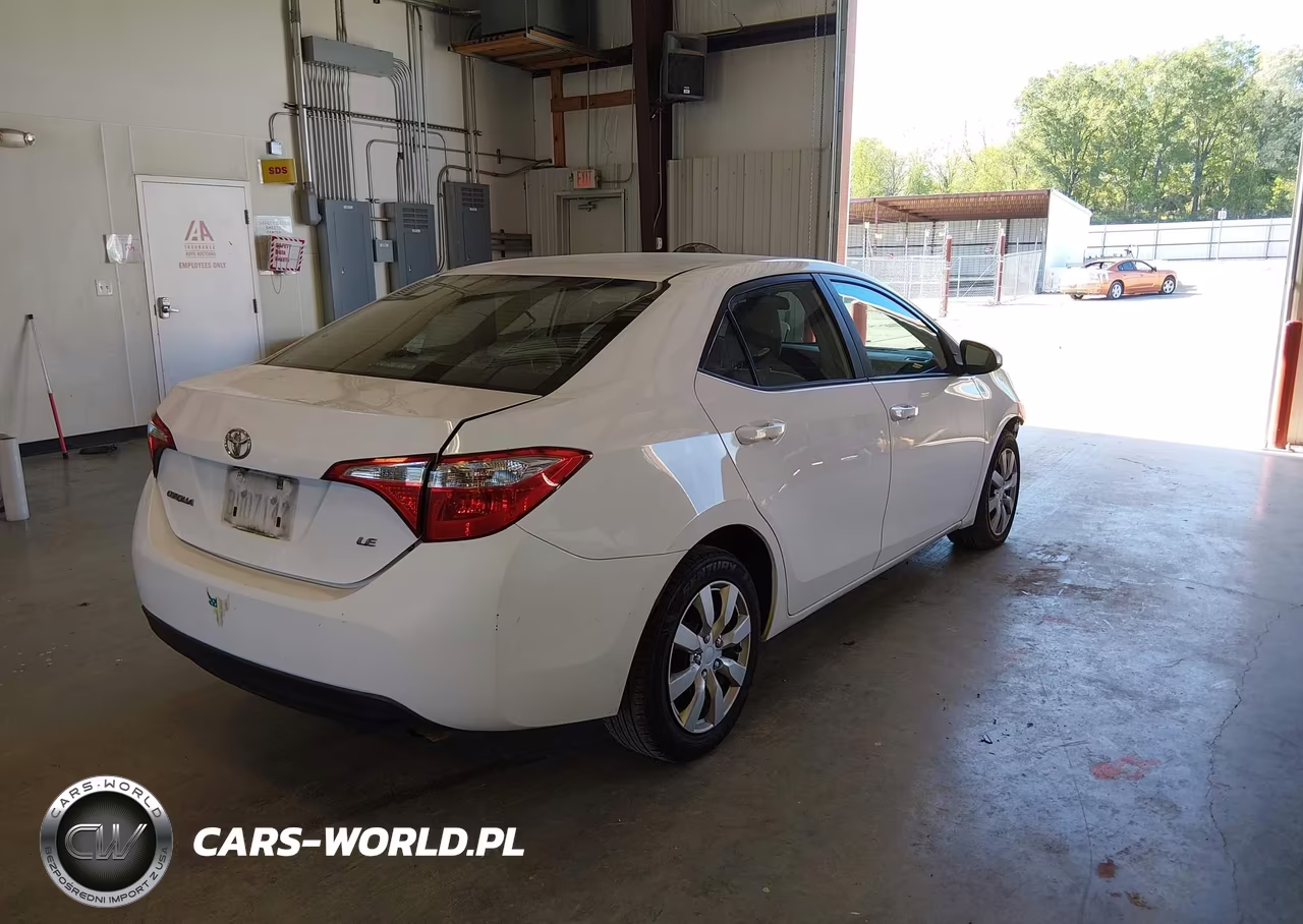2016 Toyota Corolla Le VIN:2T1BURHE4GC482974 - 4