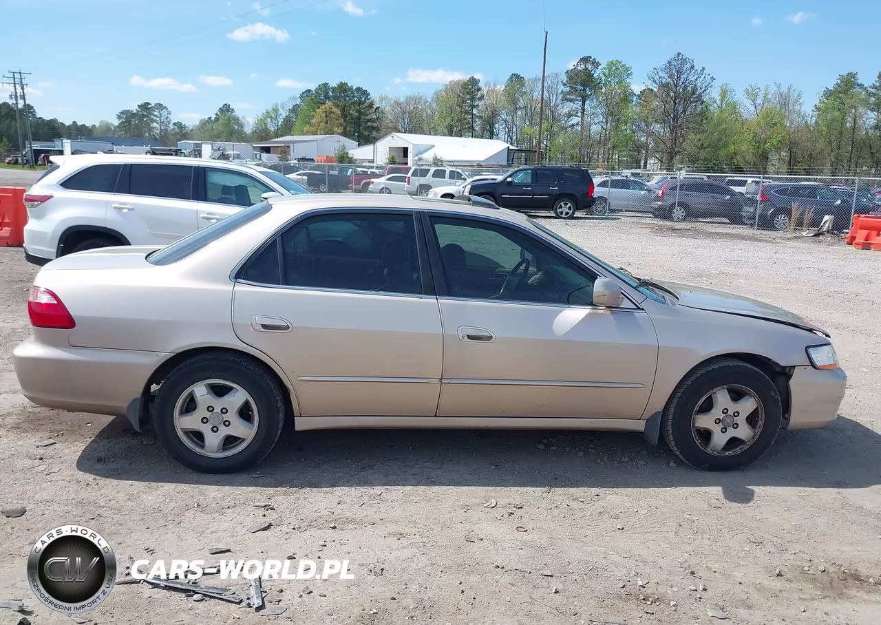 2000 Honda Accord 3.0 Ex VIN:1HGCG1654YA090147 - 13