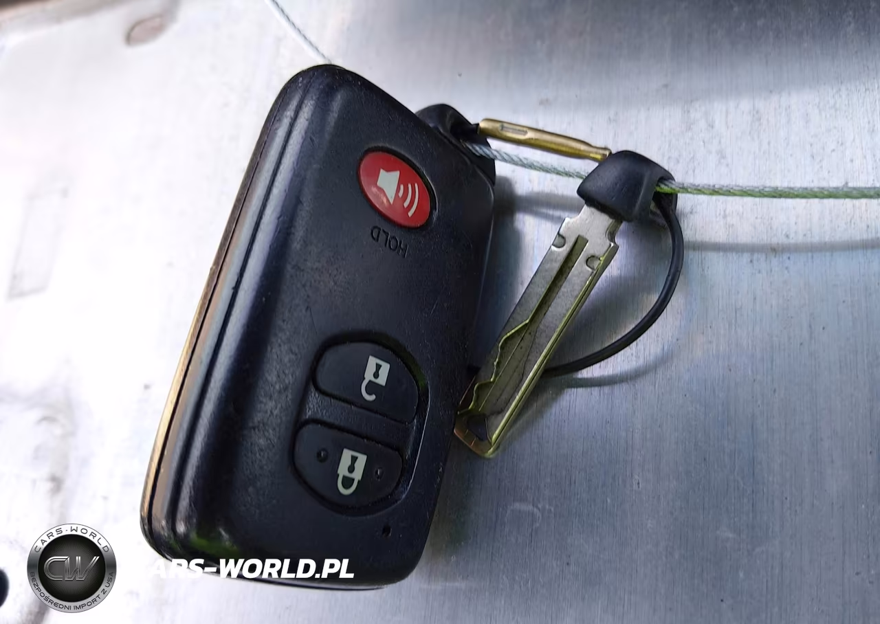 2012 Toyota Prius Two VIN:JTDKN3DU2C5430256 - 11