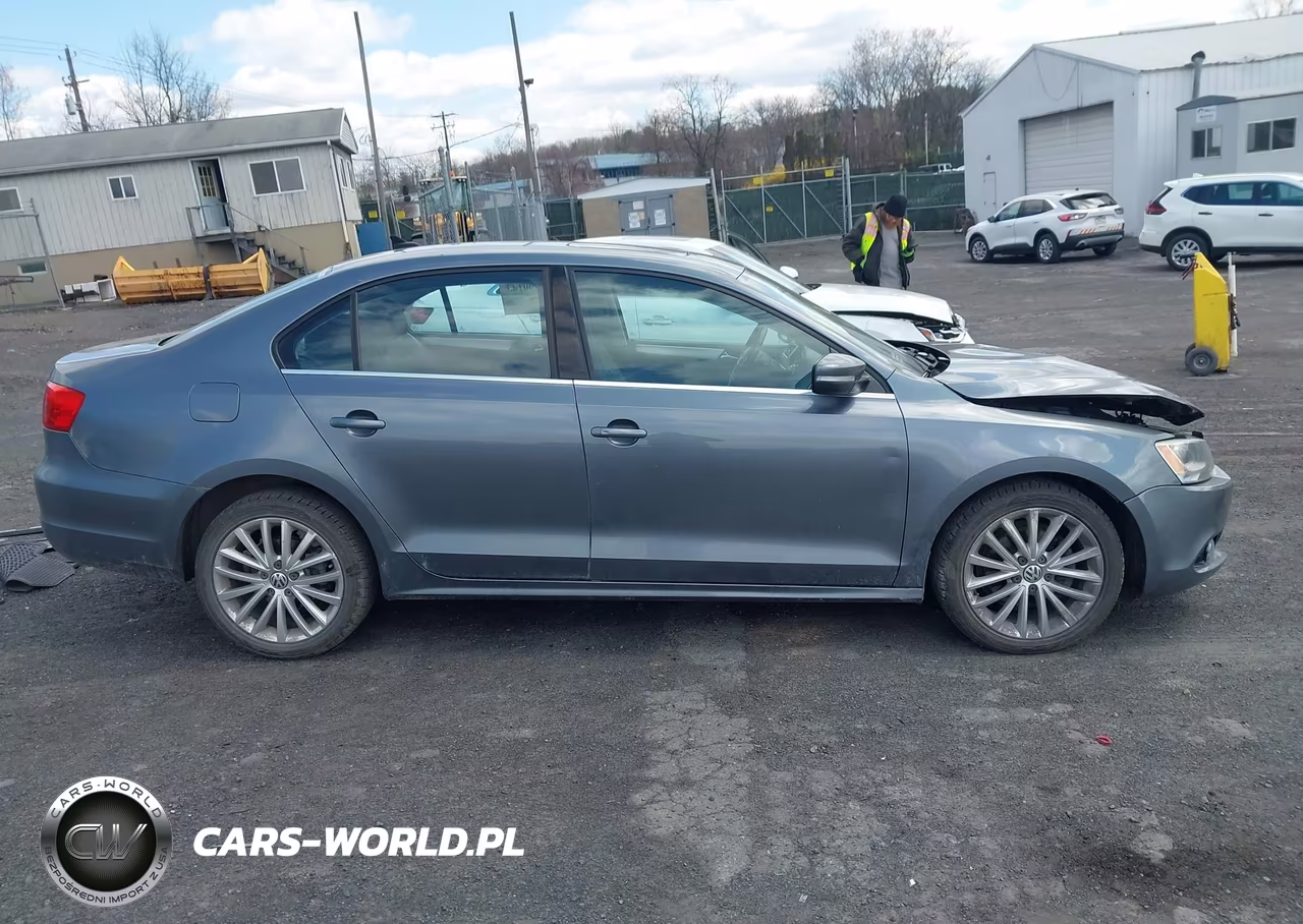 2011 Volkswagen Jetta 2.5L Sel VIN:3VWLX7AJ7BM305808 - 13