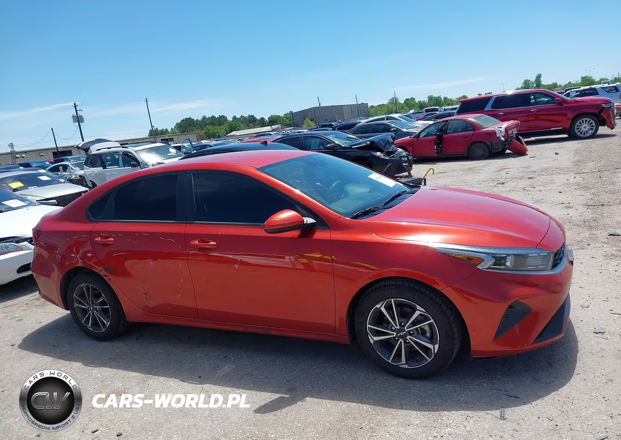 2022 Kia Forte Lxs VIN:3KPF24AD2NE460143 - 13