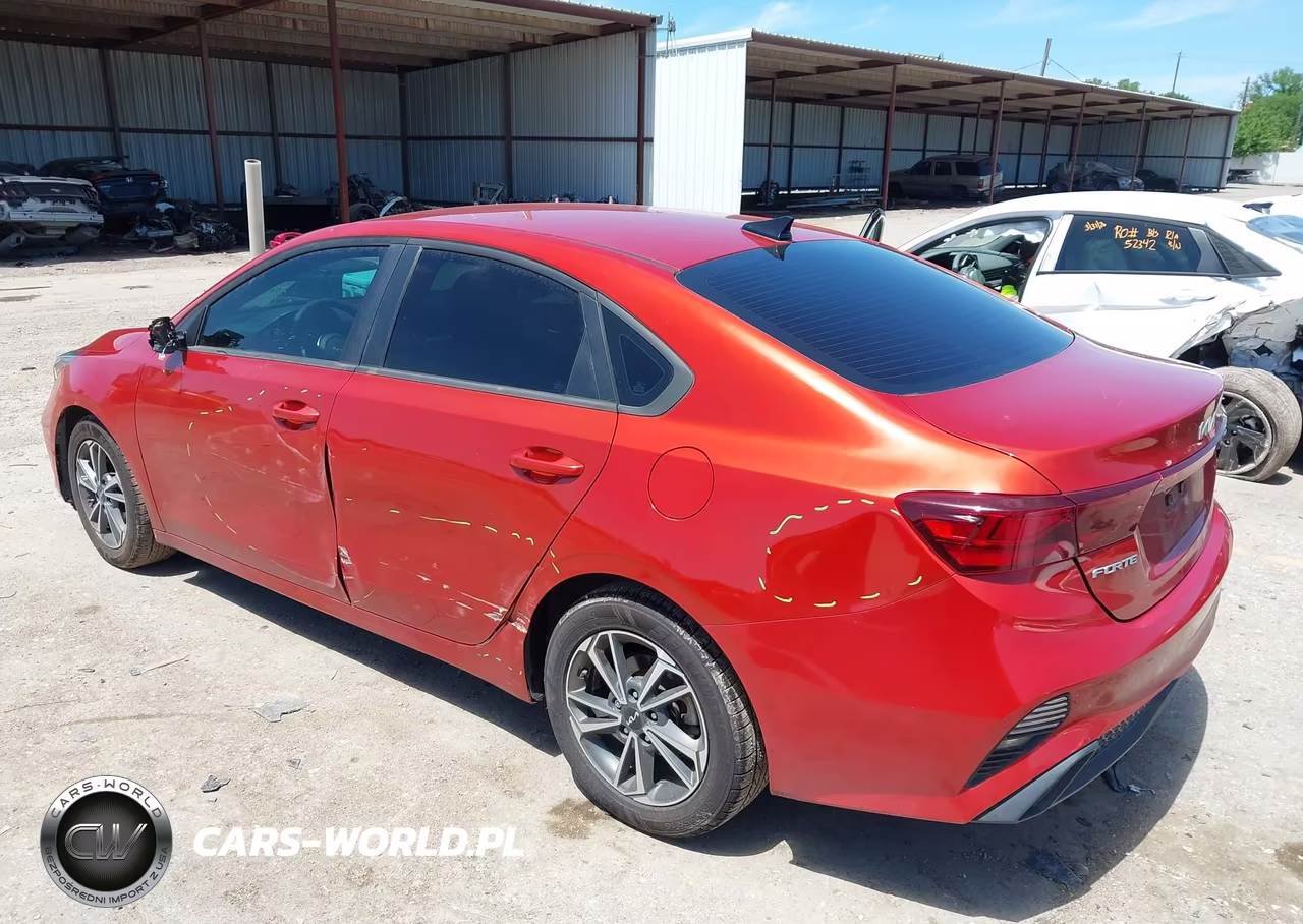 2022 Kia Forte Lxs VIN:3KPF24AD2NE460143 - 3