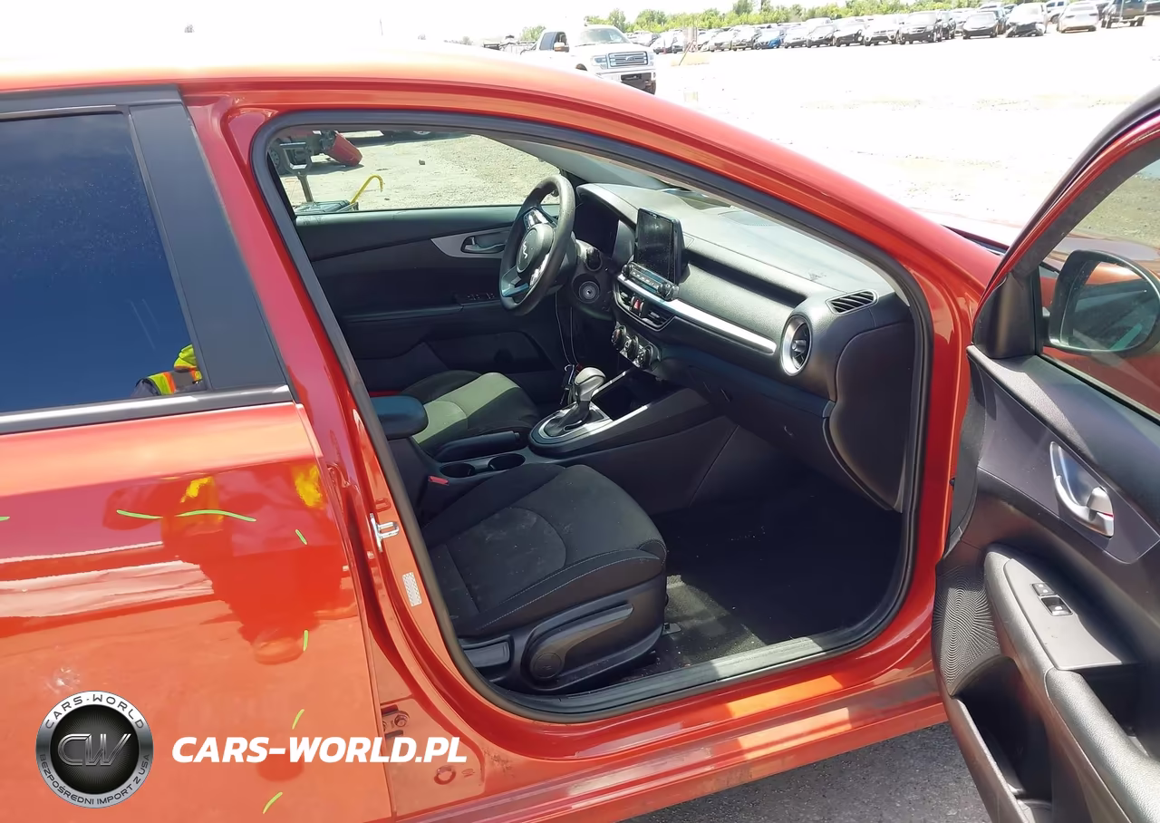 2022 Kia Forte Lxs VIN:3KPF24AD2NE460143 - 5