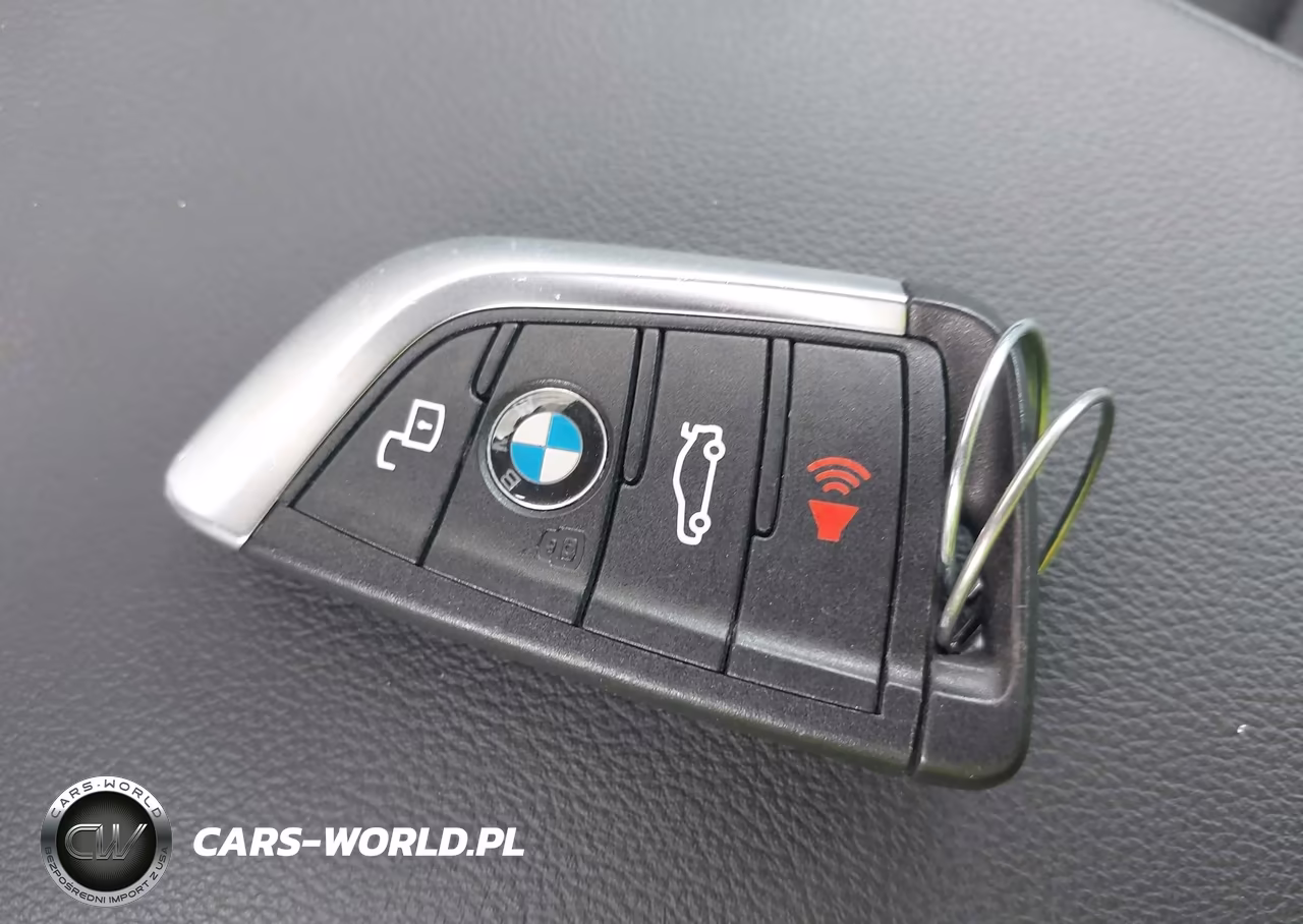 2025 BMW 330I VIN:3MW69CW04S8F18076 - 11