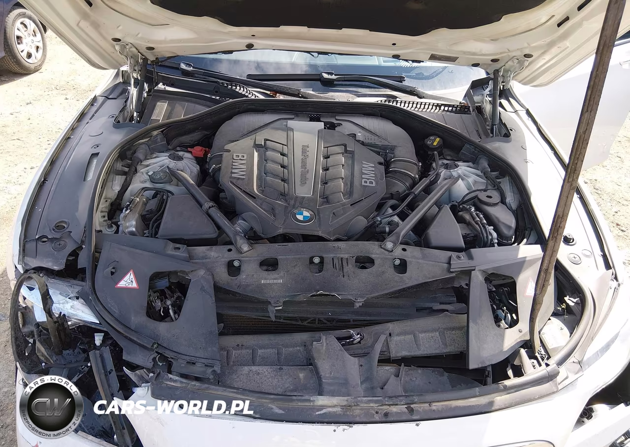 2015 BMW 750Li xDrive VIN:WBAYF8C57FD653978 - 10