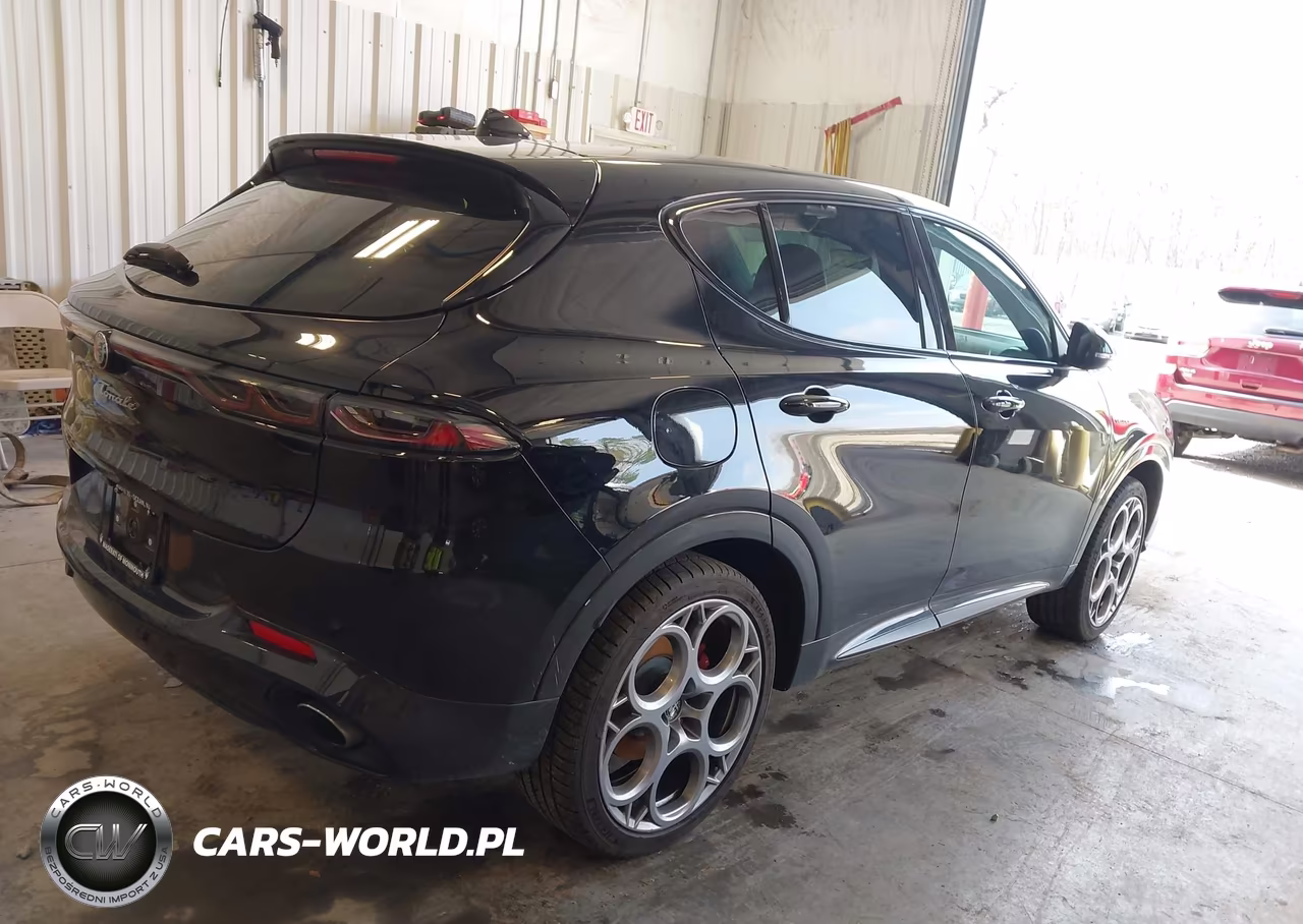 2024 Alfa Romeo Tonale Veloce Eawd VIN:ZASPATDW2R3047333 - 4