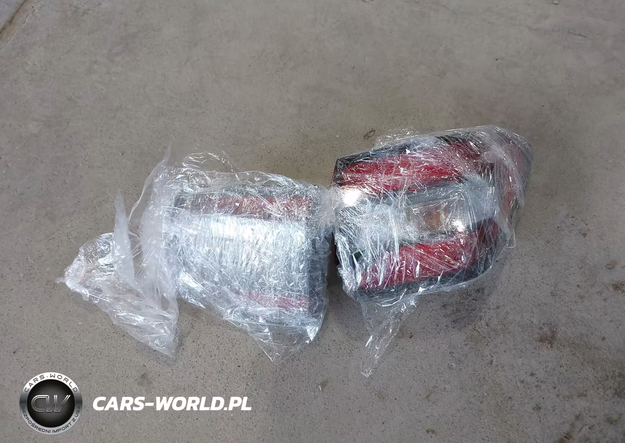 2025 Honda Pilot Touring VIN:5FNYG1H75SB189805 - 12