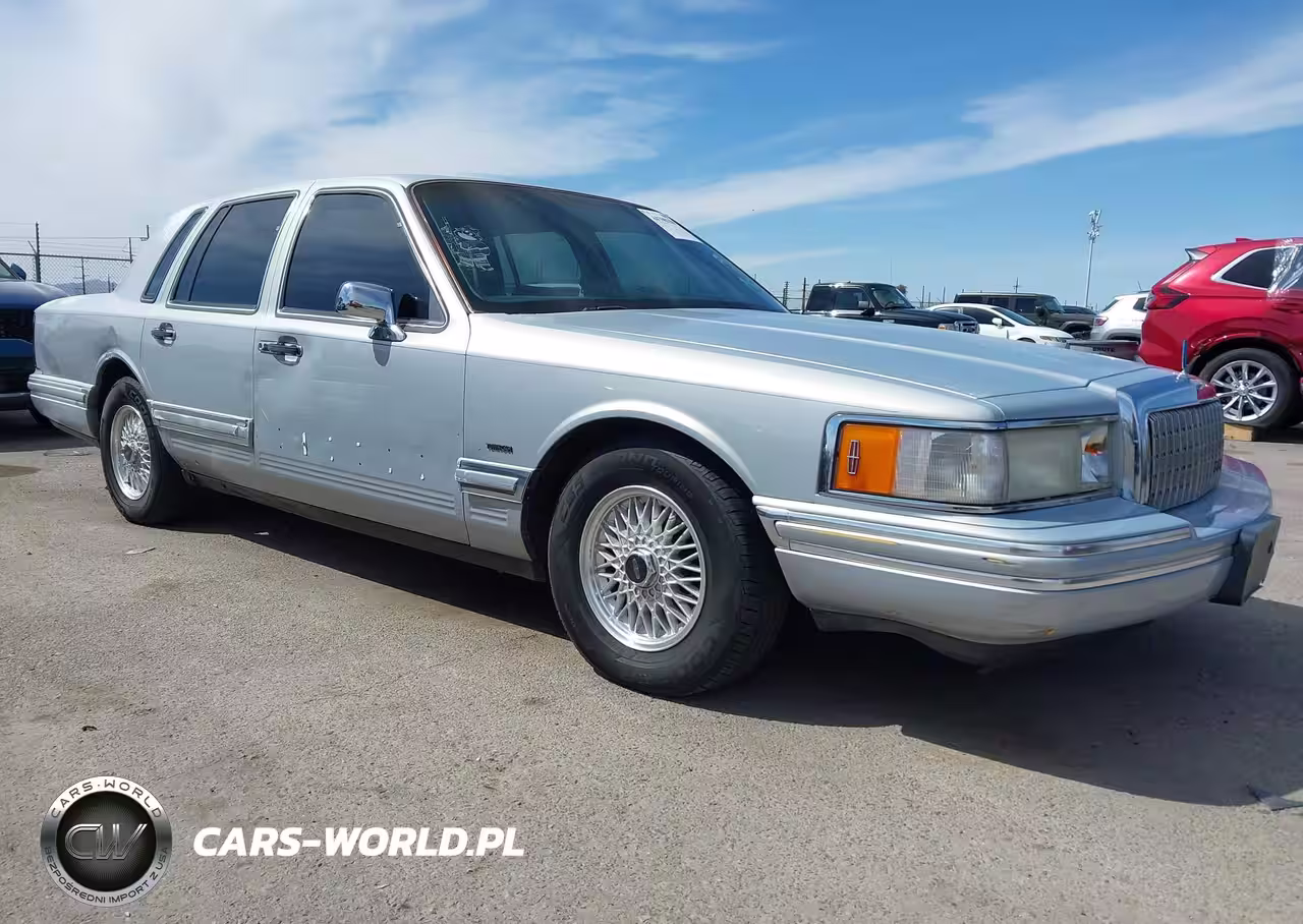 1994 Lincoln Town Car Signature-Tournament