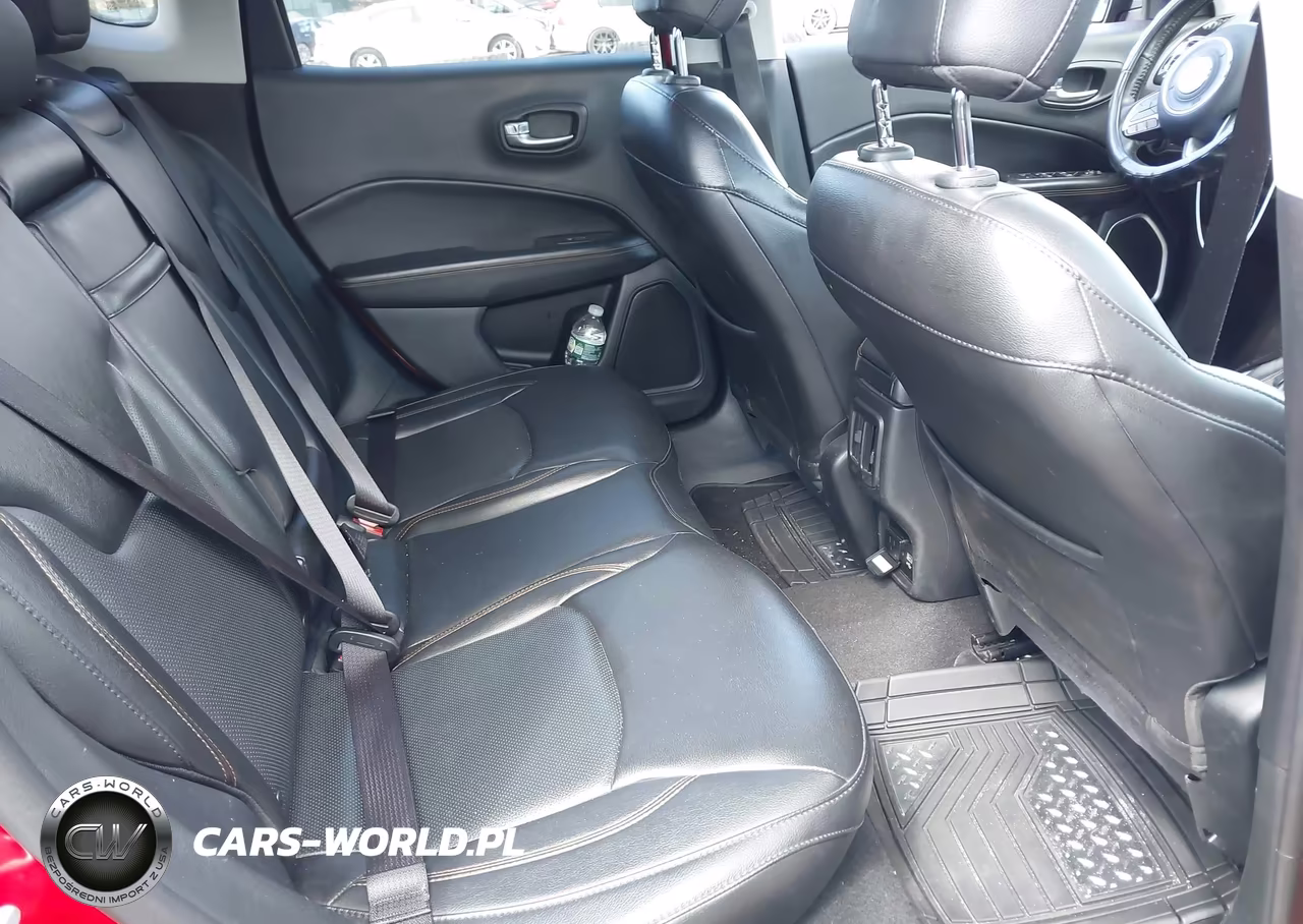 2018 Jeep Compass Limited 4X4 VIN:3C4NJDCB2JT482689 - 8