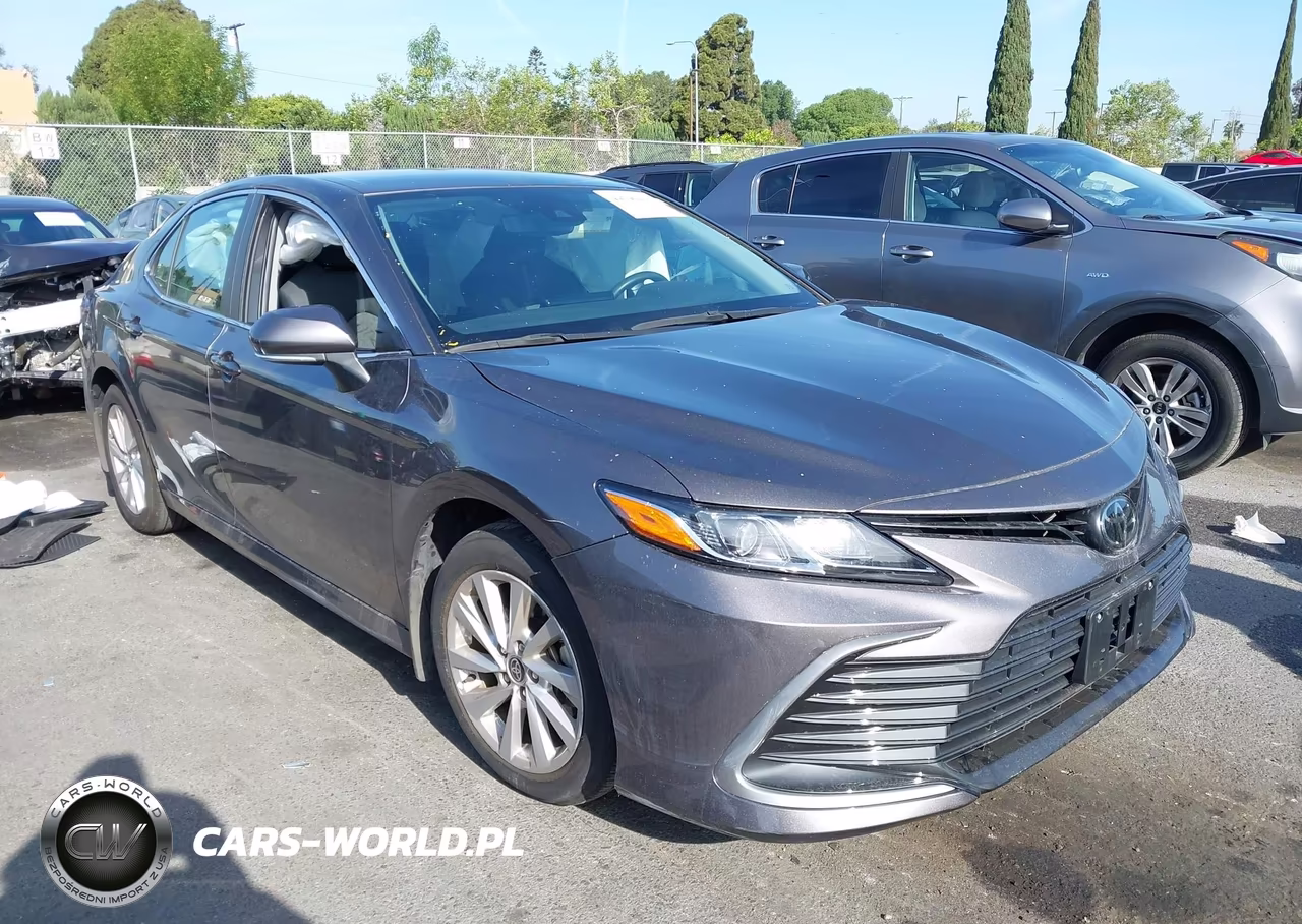 2024 Toyota Camry Le