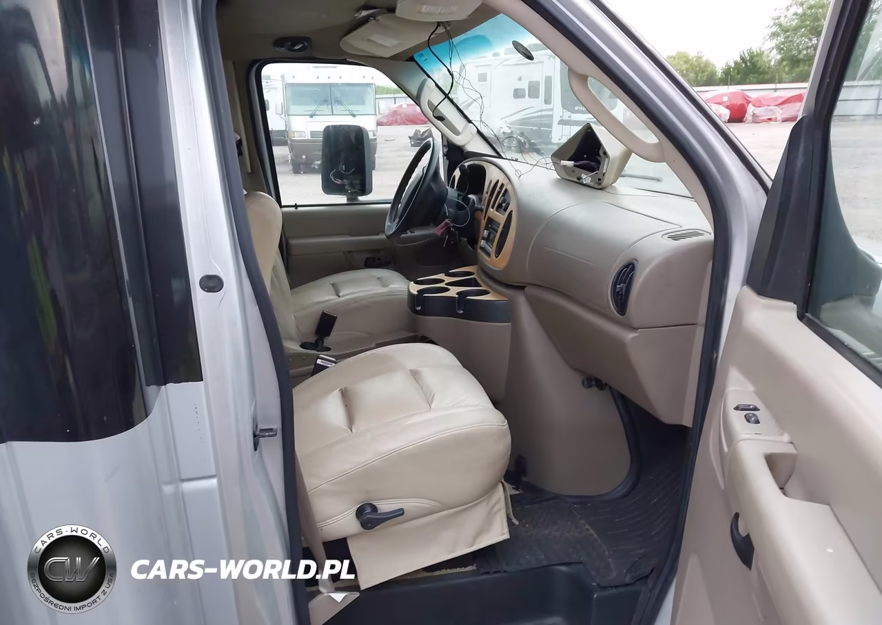 2007 Ford Econoline E450 Super Duty Cutwy Van VIN:1FDXE45S17DA83471 - 5