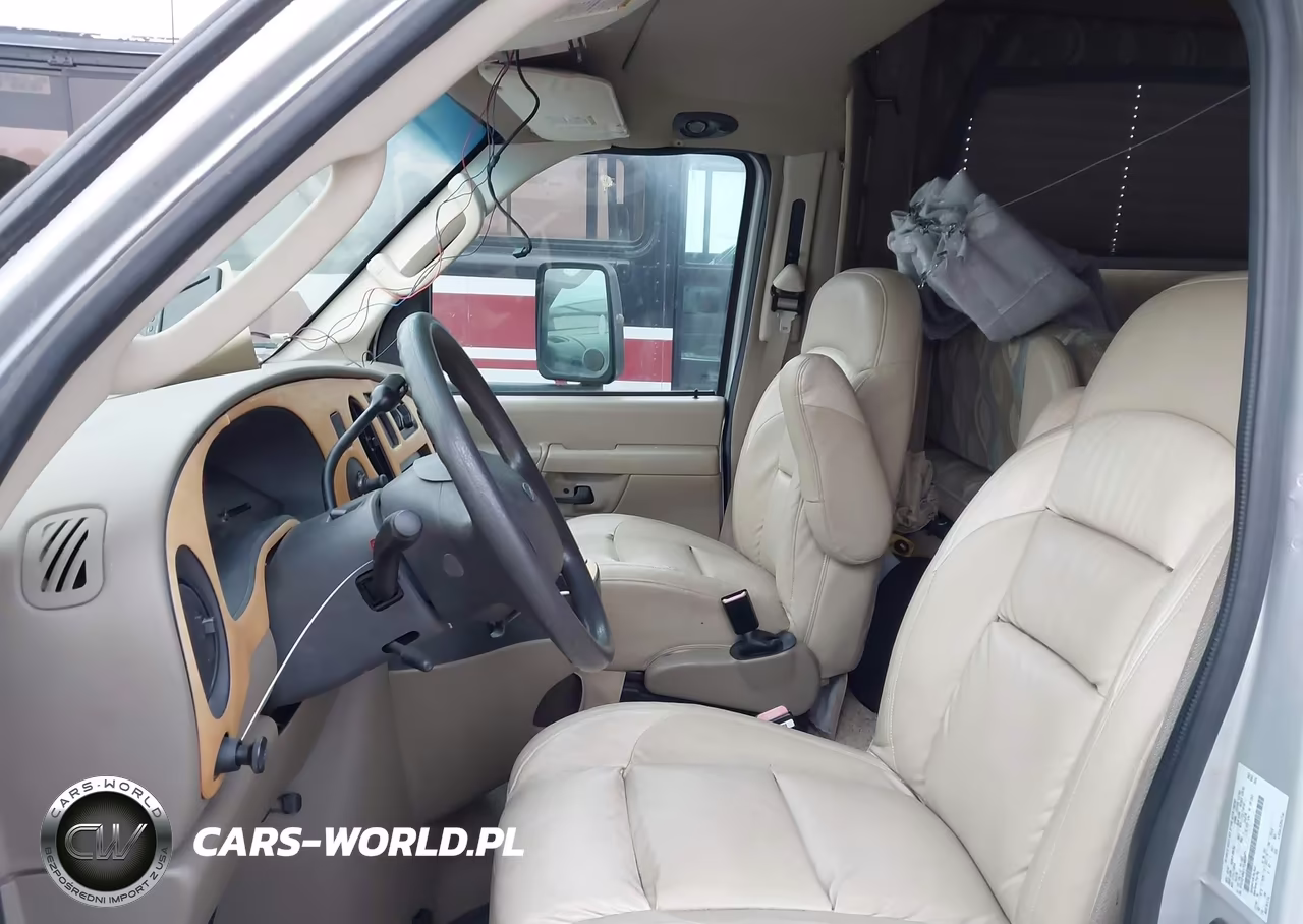 2007 Ford Econoline E450 Super Duty Cutwy Van VIN:1FDXE45S17DA83471 - 8