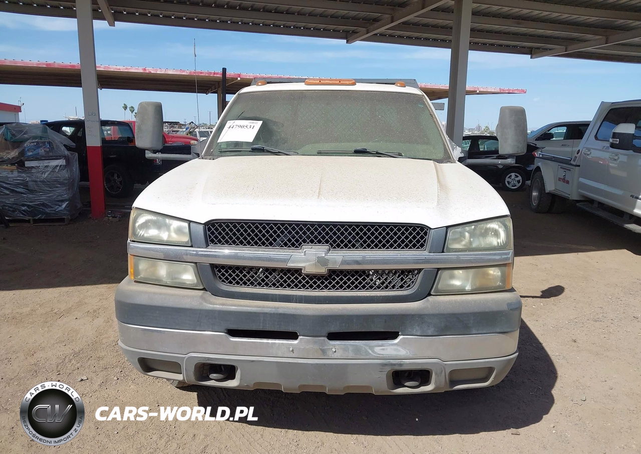 2005 Chevrolet Silverado 3500 Chassis Work Truck VIN:1GBJC39245E310359 - 11