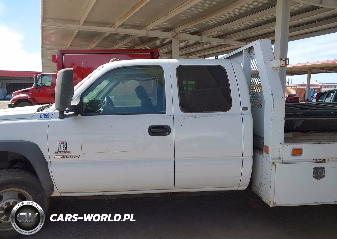 2005 Chevrolet Silverado 3500 Chassis Work Truck VIN:1GBJC39245E310359 - 14