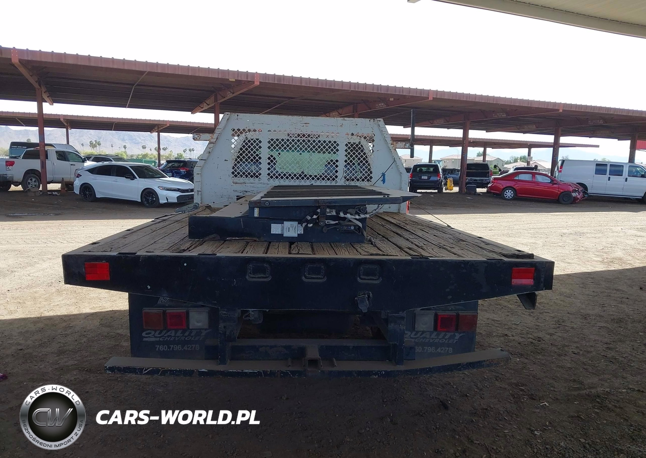 2005 Chevrolet Silverado 3500 Chassis Work Truck VIN:1GBJC39245E310359 - 15