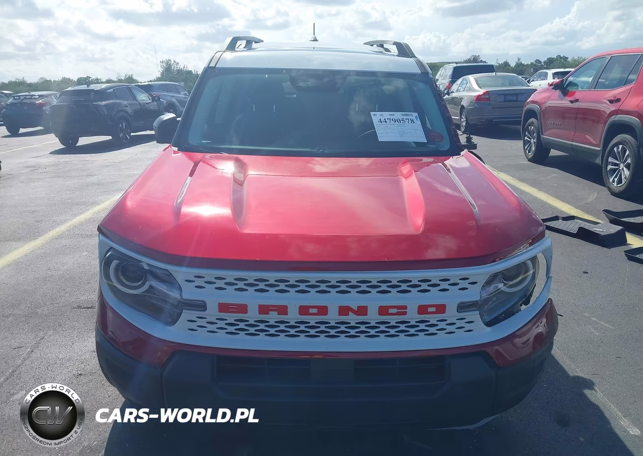 2025 Ford Bronco Sport Heritage VIN:3FMCR9GN1SRE25184 - 12