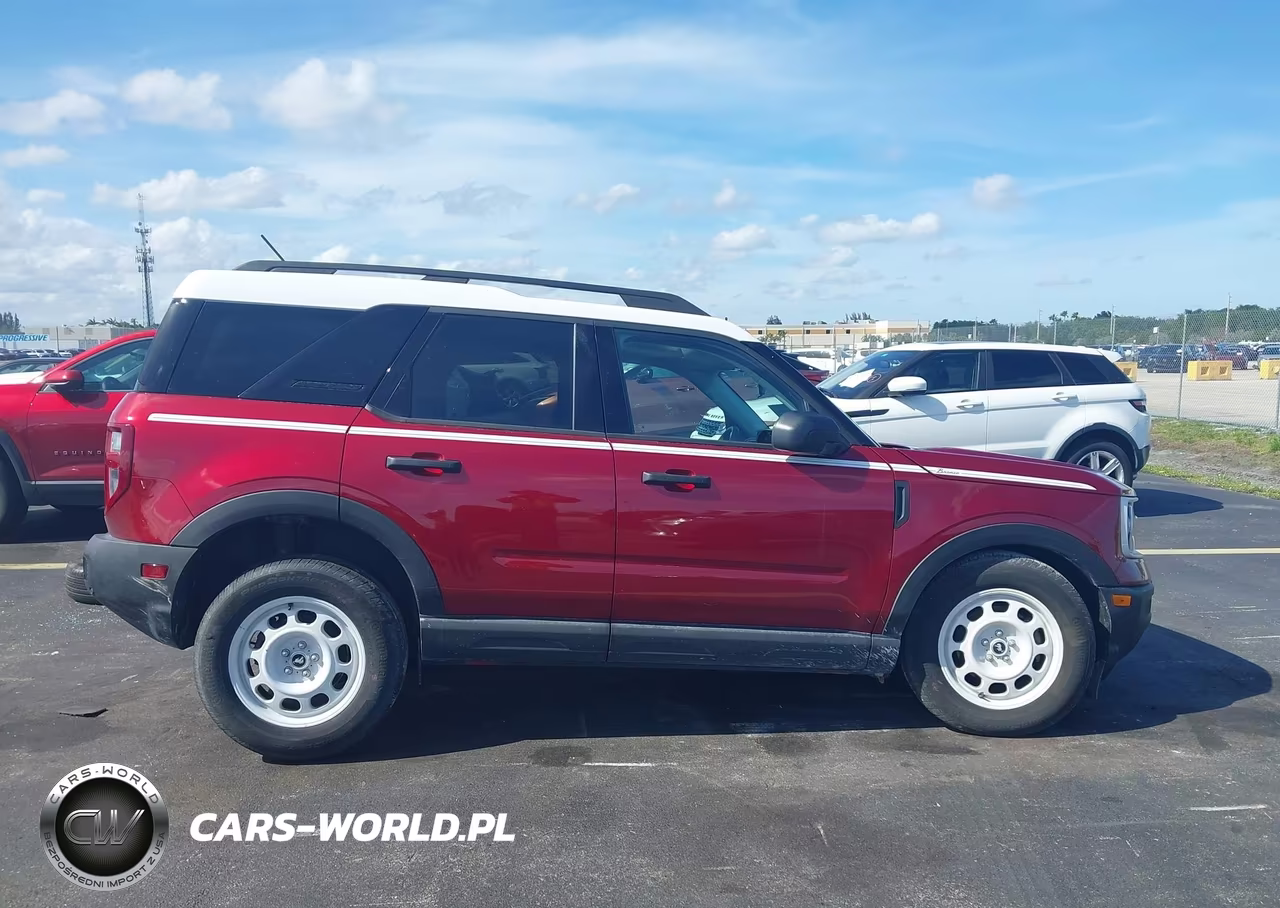 2025 Ford Bronco Sport Heritage VIN:3FMCR9GN1SRE25184 - 13