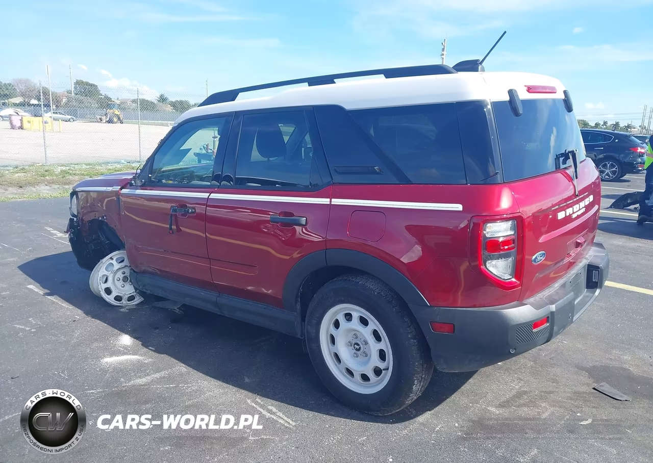 2025 Ford Bronco Sport Heritage VIN:3FMCR9GN1SRE25184 - 3