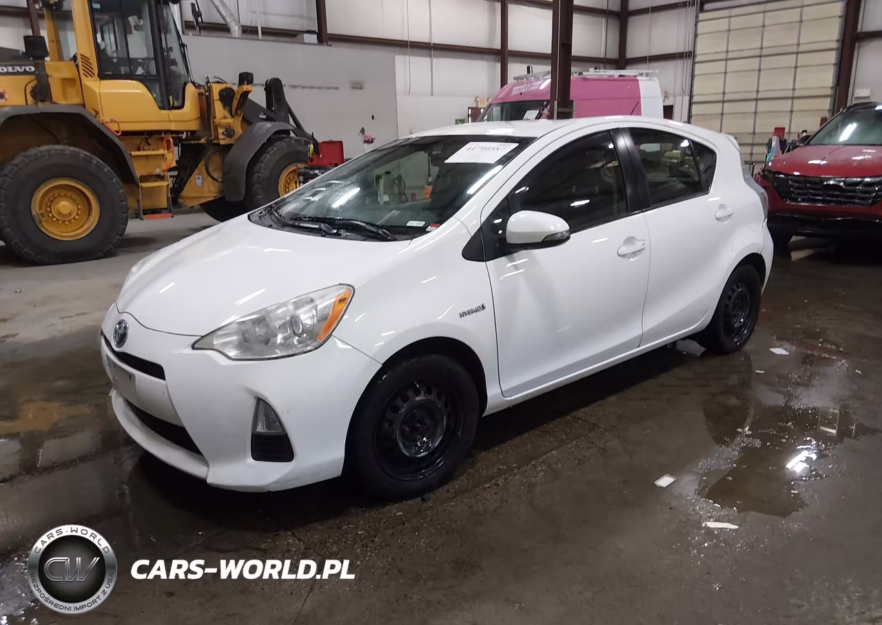 2013 Toyota Prius C Two VIN:JTDKDTB38D1046293 - 2