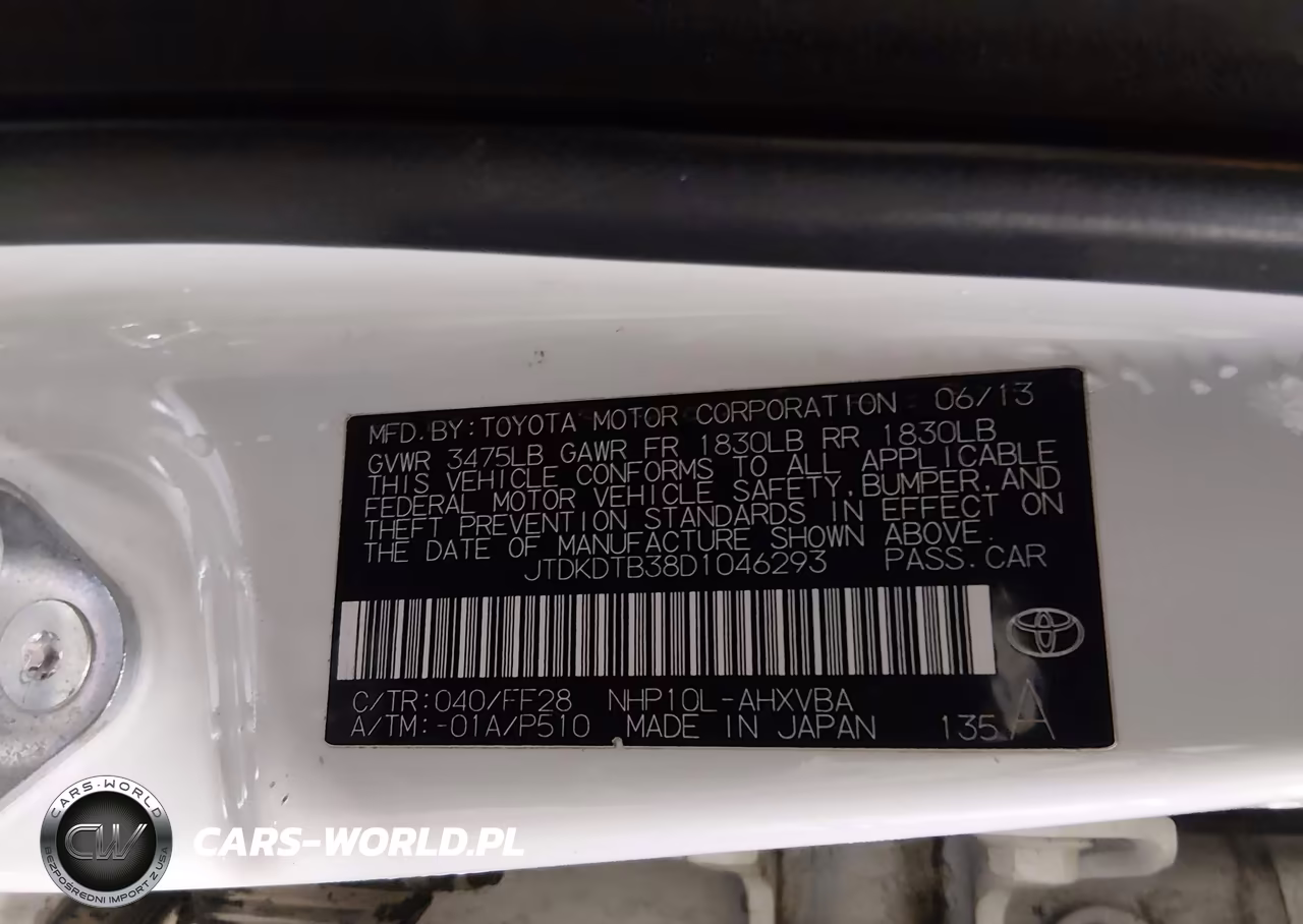 2013 Toyota Prius C Two VIN:JTDKDTB38D1046293 - 9