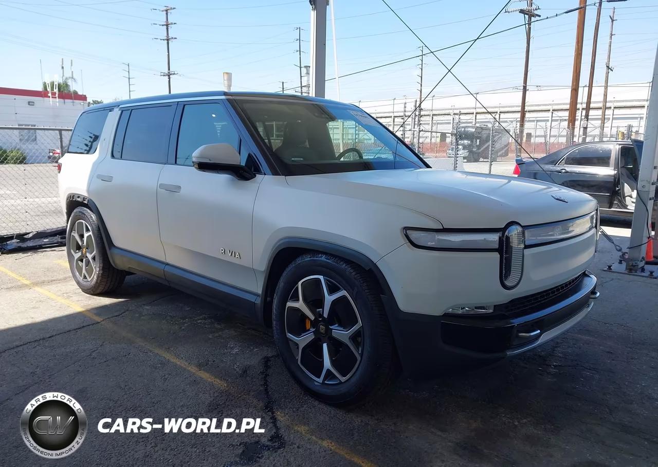 2023 Rivian R1S Adventure