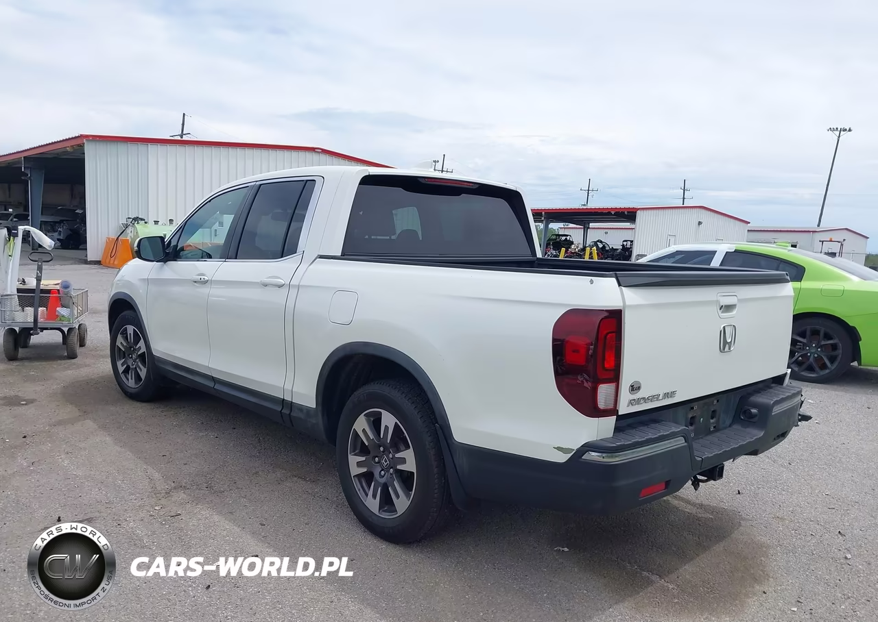 2017 Honda Ridgeline Rtl-T VIN:5FPYK2F67HB009299 - 3