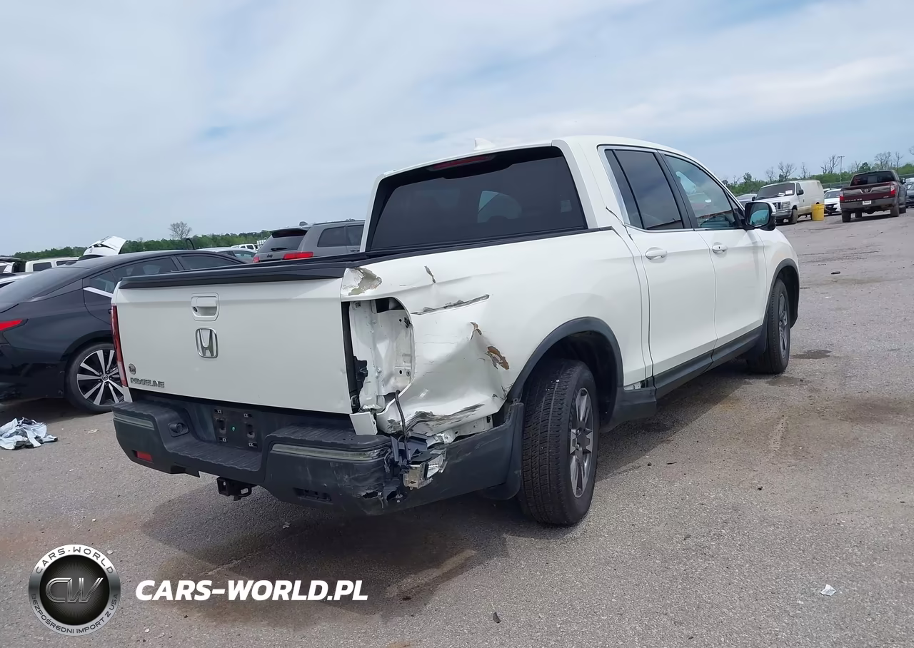 2017 Honda Ridgeline Rtl-T VIN:5FPYK2F67HB009299 - 4