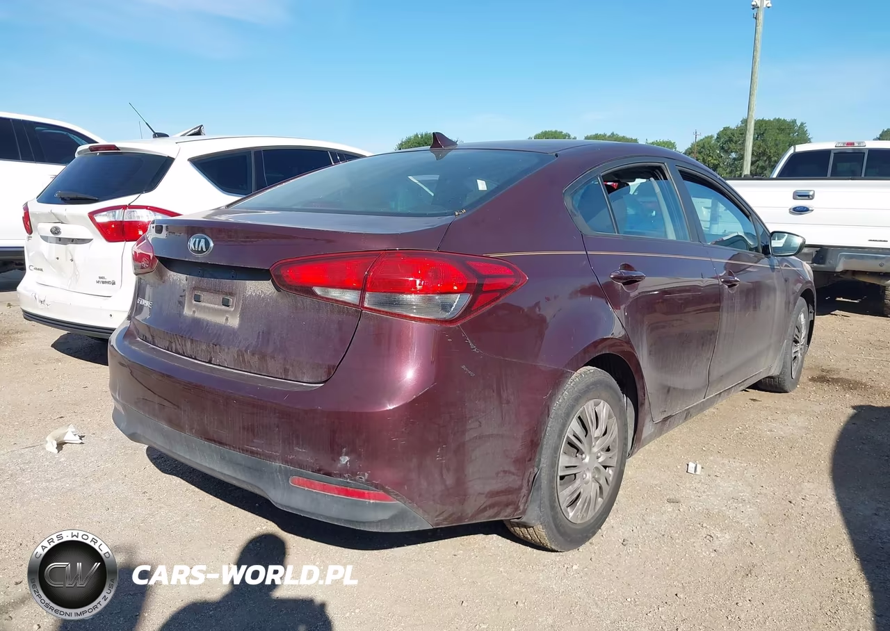 2017 Kia Forte Lx VIN:3KPFK4A76HE084724 - 4