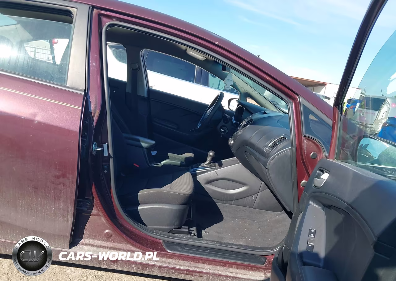 2017 Kia Forte Lx VIN:3KPFK4A76HE084724 - 5