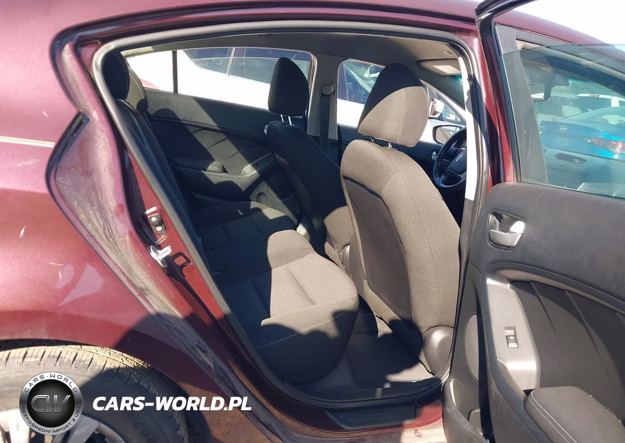 2017 Kia Forte Lx VIN:3KPFK4A76HE084724 - 8