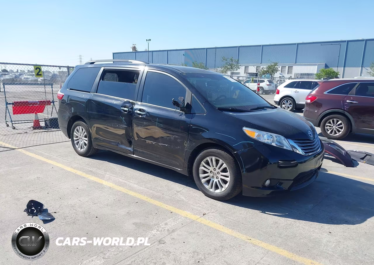 2015 Toyota Sienna Xle 8 Passenger