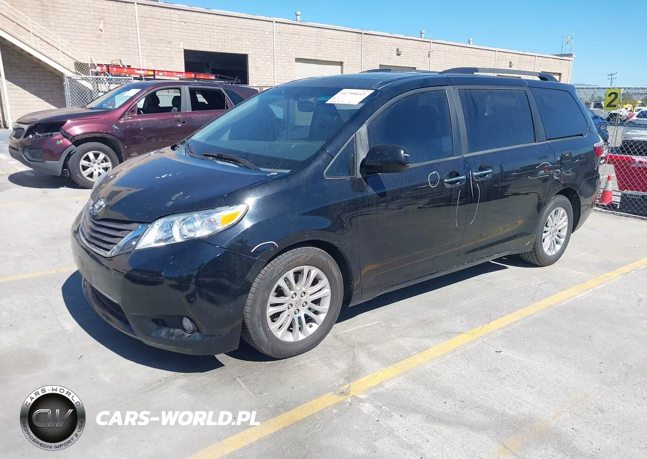 2015 Toyota Sienna Xle 8 Passenger VIN:5TDYK3DC5FS553719 - 2