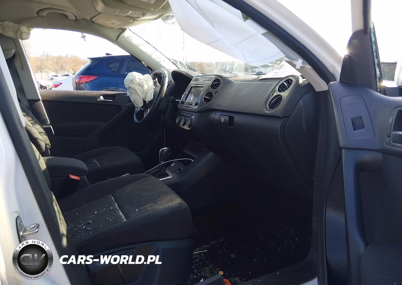 2017 Volkswagen Tiguan 2.0T-2.0T S VIN:WVGAV7AX7HK049315 - 5
