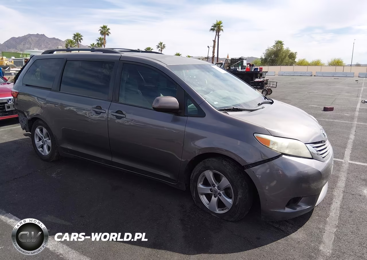 2015 Toyota Sienna Le 8 Passenger – zdjęcie 1 z 17