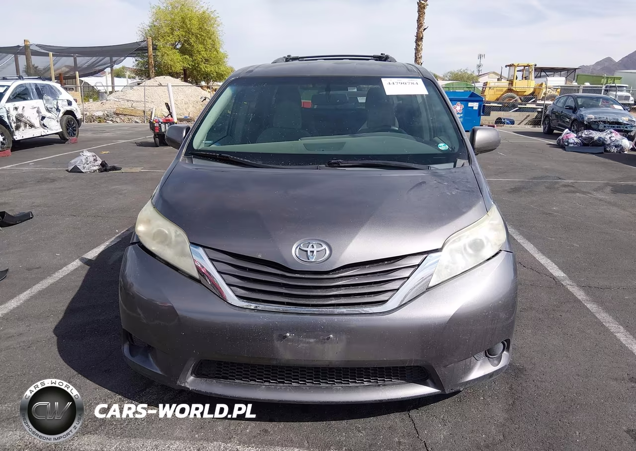 2015 Toyota Sienna Le 8 Passenger VIN:5TDKK3DC0FS591672 - 13