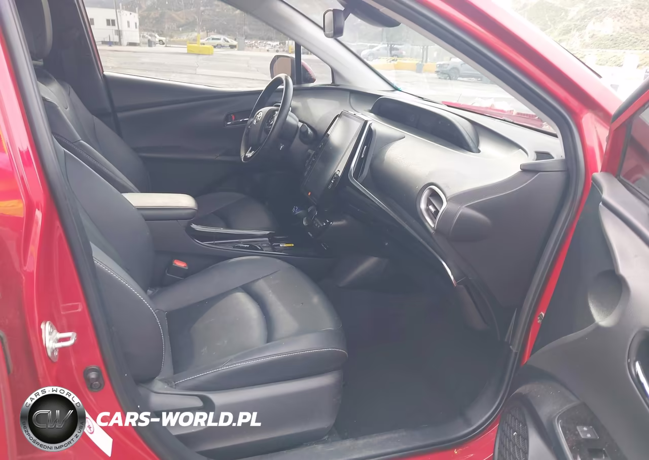 2021 Toyota Prius Prime Limited VIN:JTDKAMFP8M3172069 - 5