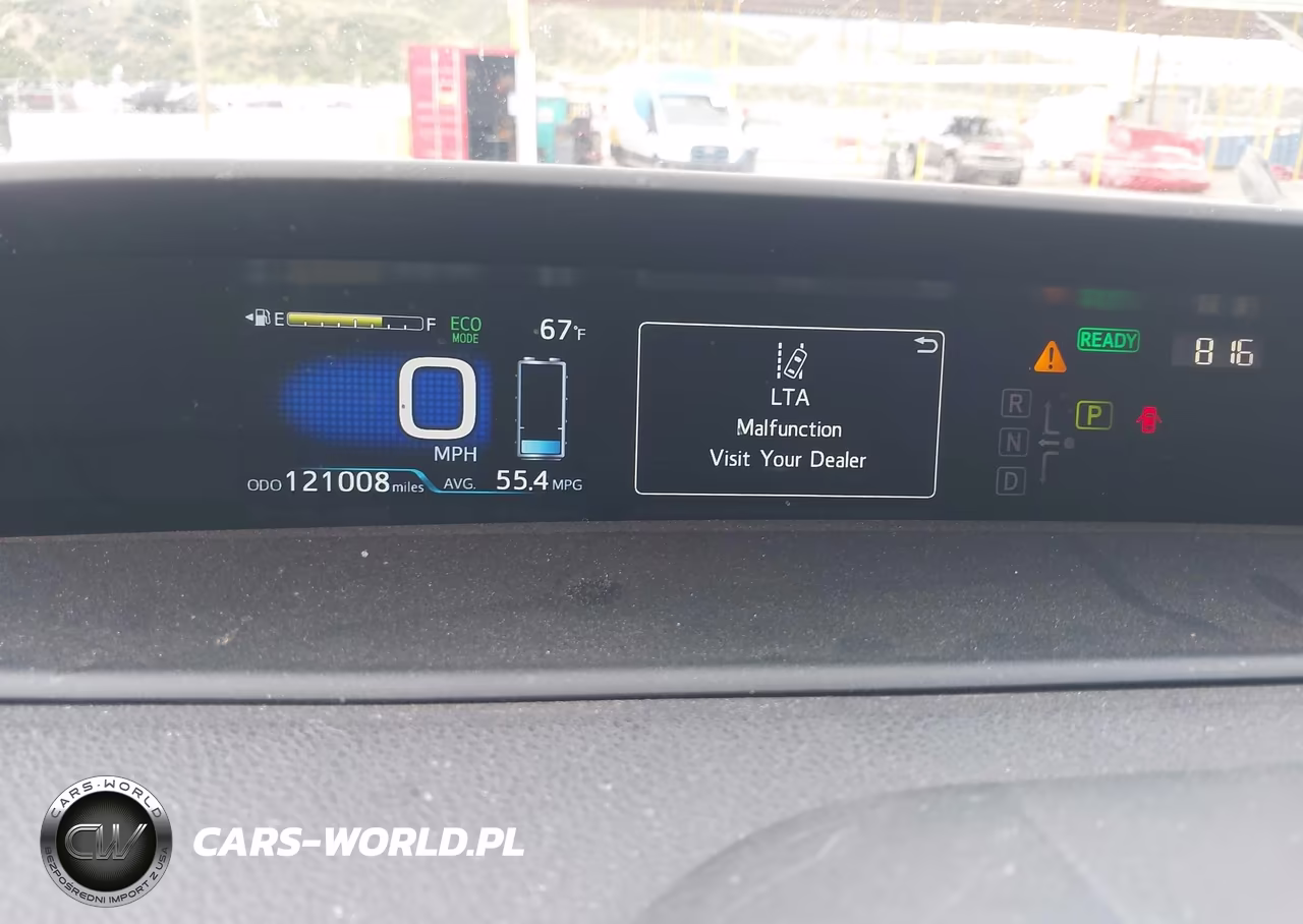 2021 Toyota Prius Prime Limited VIN:JTDKAMFP8M3172069 - 7