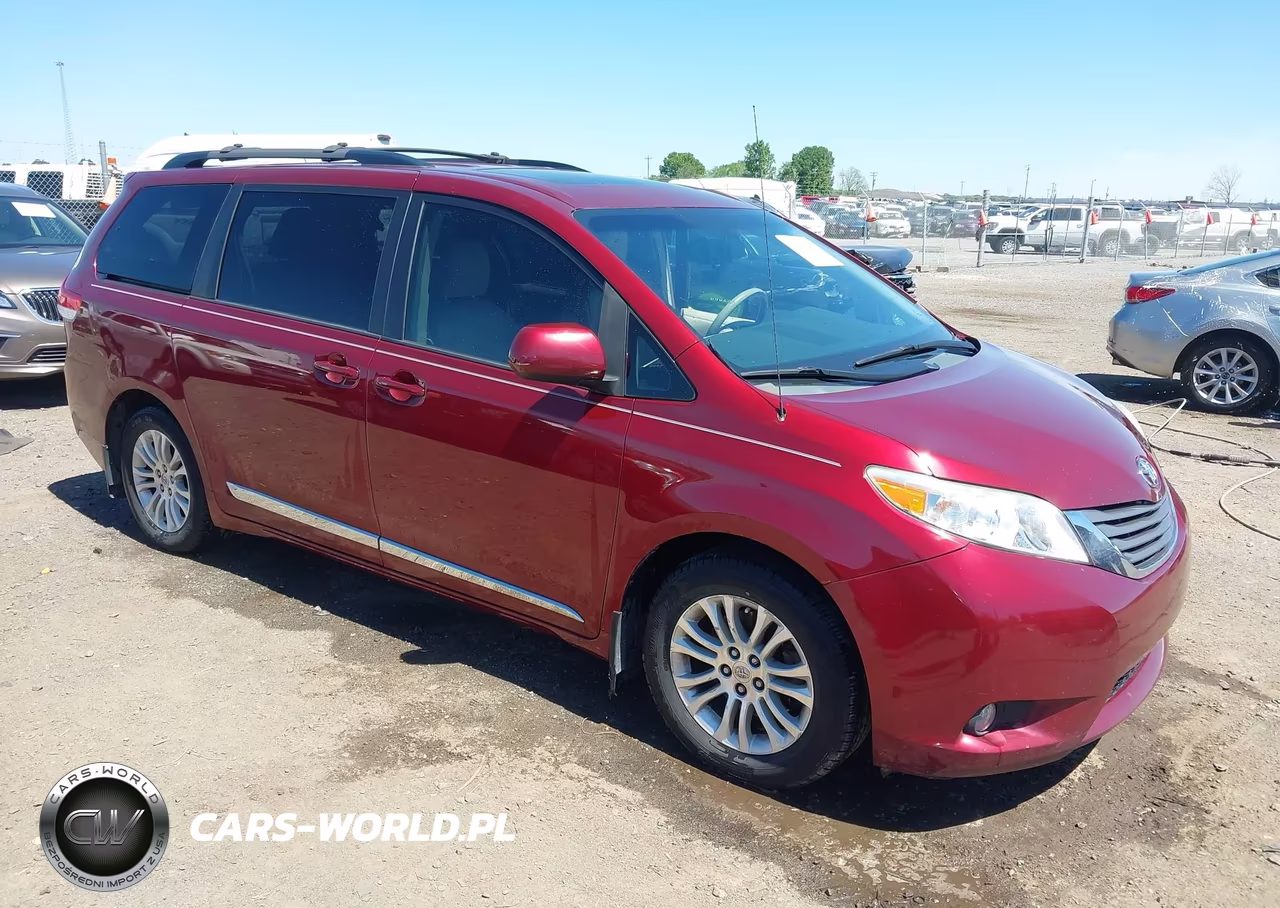 2012 Toyota Sienna Xle V6 8 Passenger