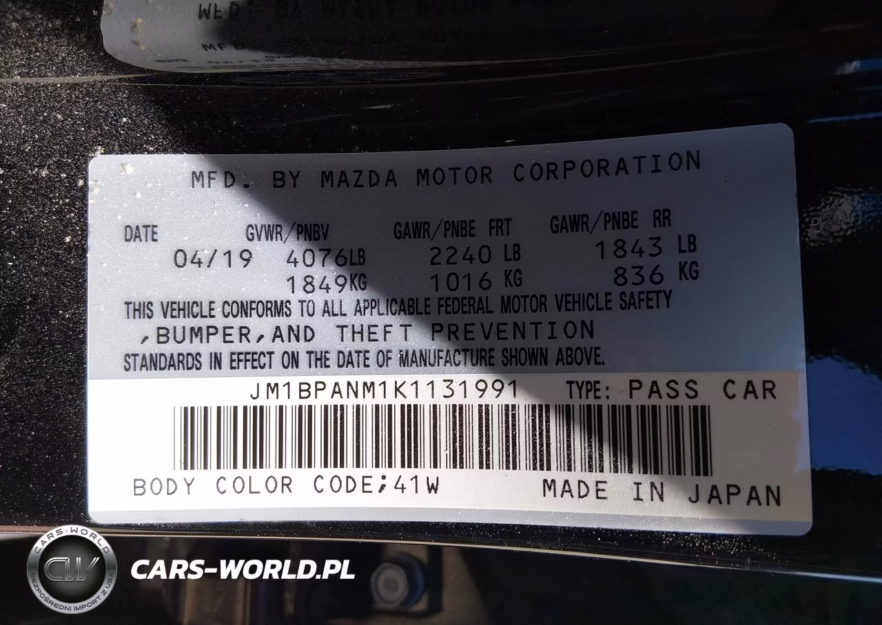 2019 Mazda Mazda3 Premium Package VIN:JM1BPANM1K1131991 - 9